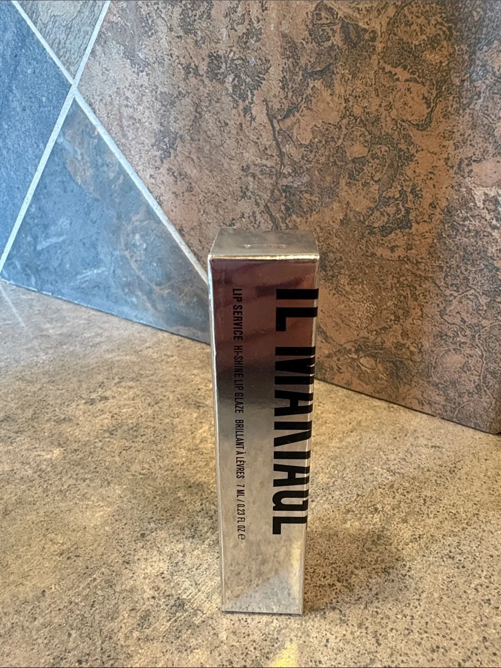 Il Makiage Lip Glaze Petty Crimes 571